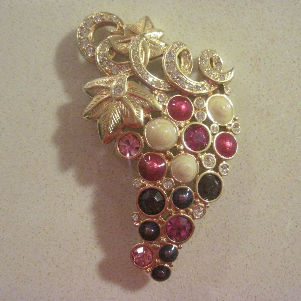 FLASH SALE Swarovski Swan Signed  Vintage Grape  w/ vines Brooch Very Rare